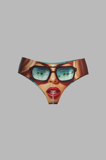 Hipster Panty - Beach - Comic Strip